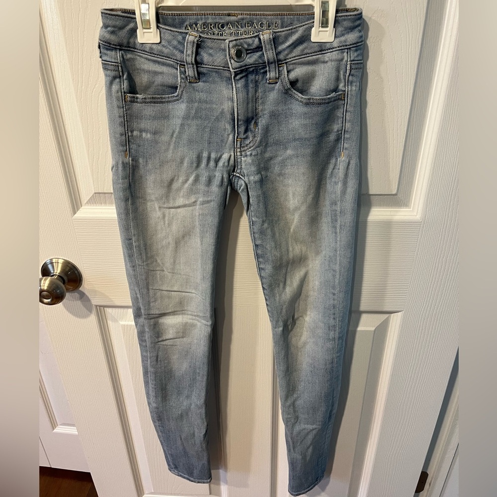 American Eagle skinny jeans - light wash blue